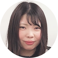 女性