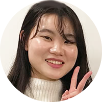 女性